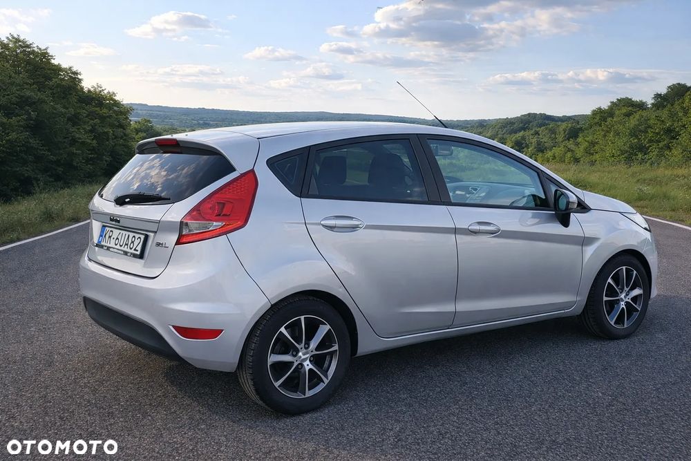 Ford Fiesta 2012 photo 4