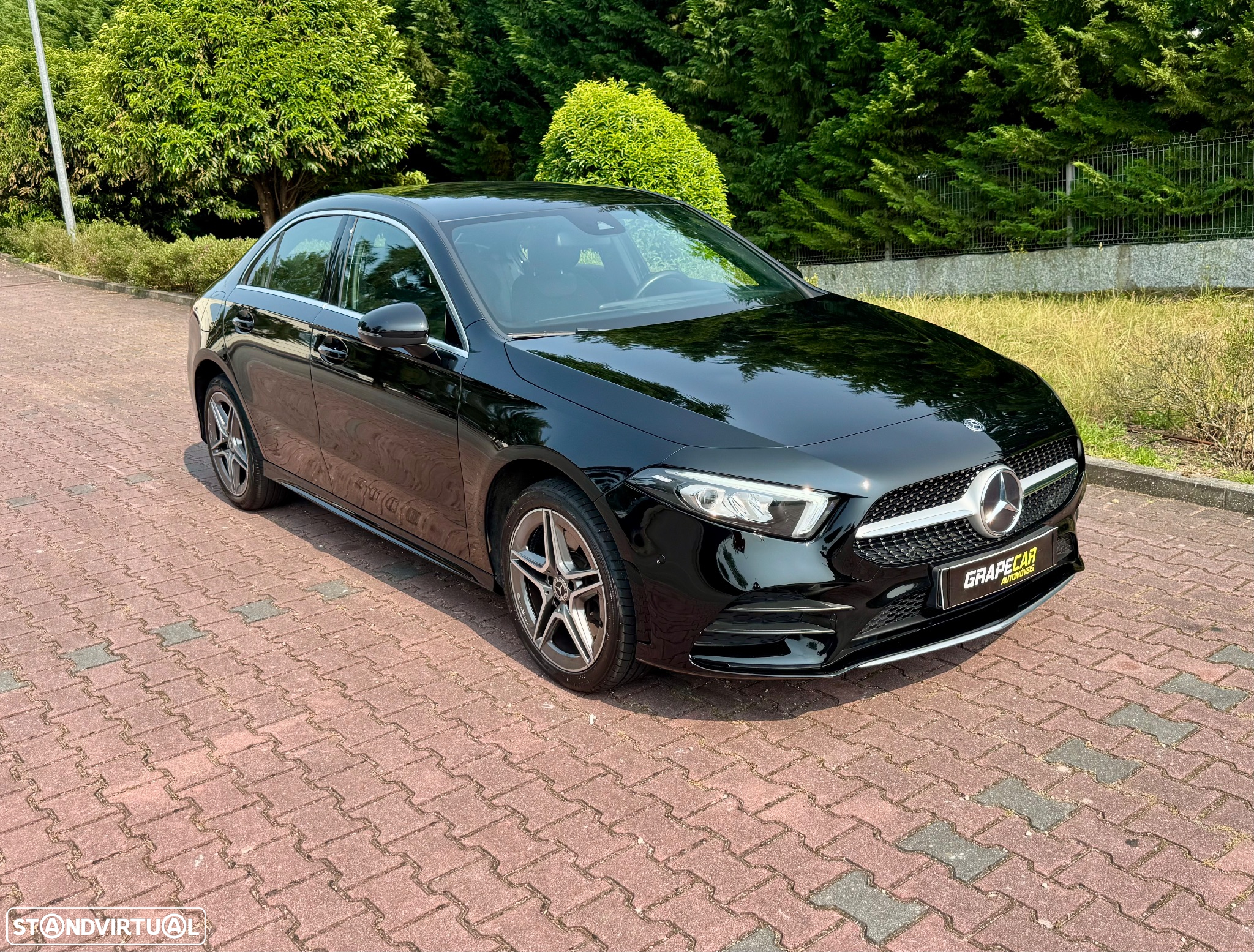 Mercedes-Benz A 250 Limousine e AMG Line - 44