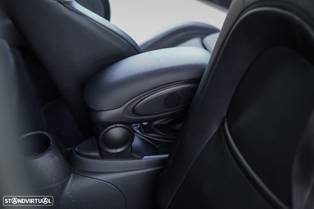 MINI 3 Portas Cooper D - 39