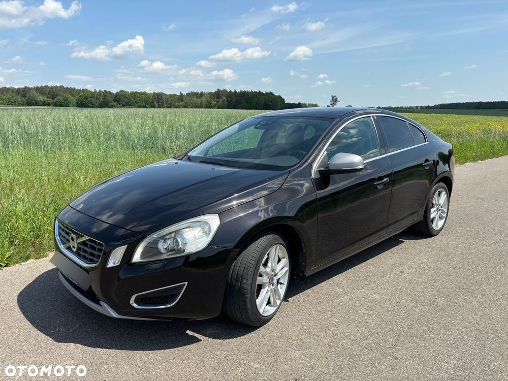 Volvo S60 D3 Geartronic R-Design - 3