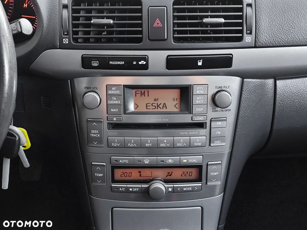 Toyota Avensis 1.8 VVT-i Sol Premium - 20
