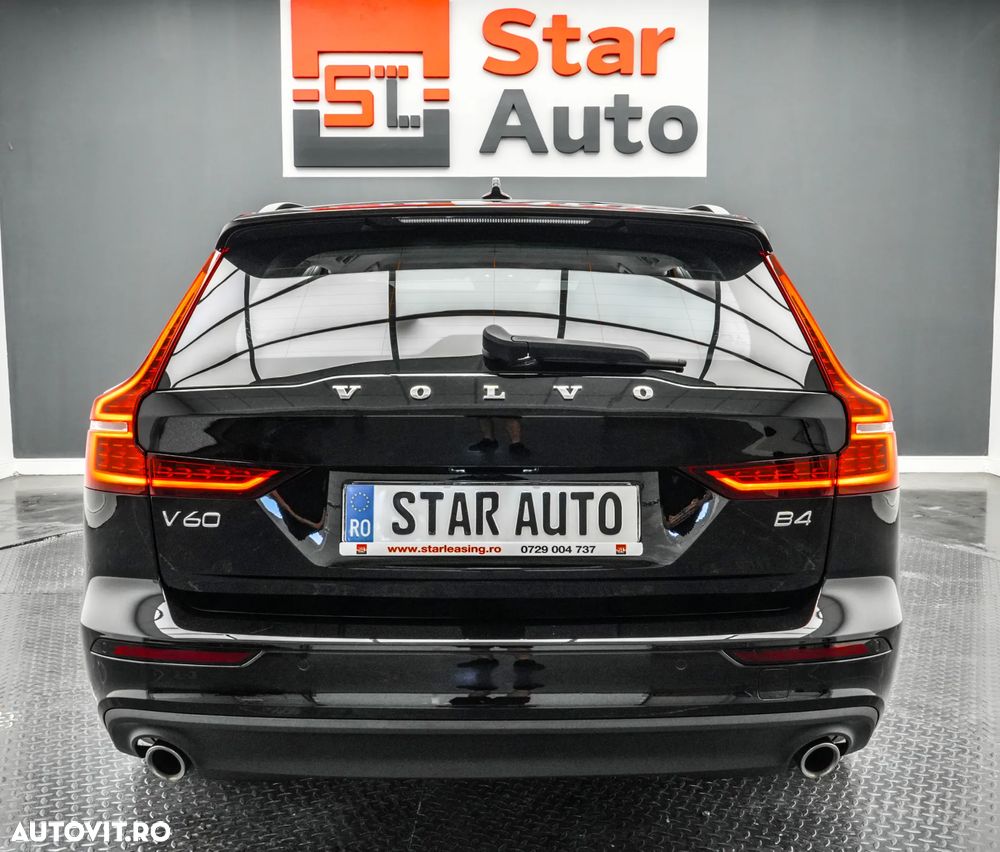 Volvo V60 B4 MHEV AT Plus Dark - 5