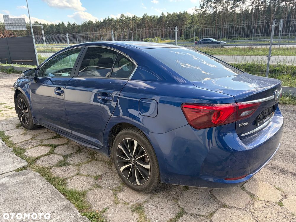 Toyota Avensis 1.8 Premium - 1