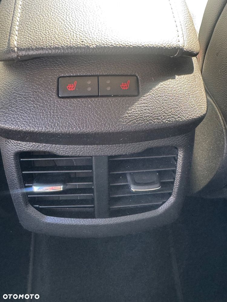 Ford Mondeo - 12