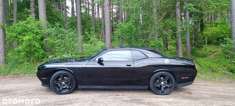Dodge Challenger - 17