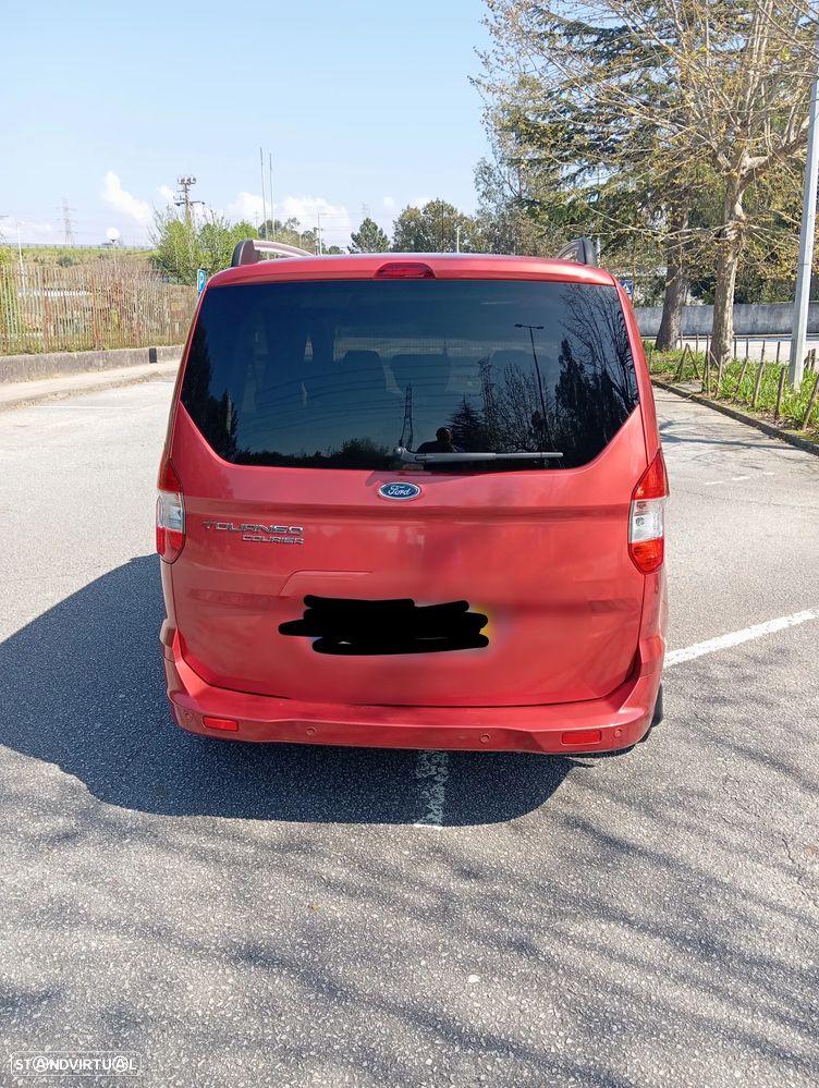Ford Tourneo Courier 1.5 TDCi Titanium - 13