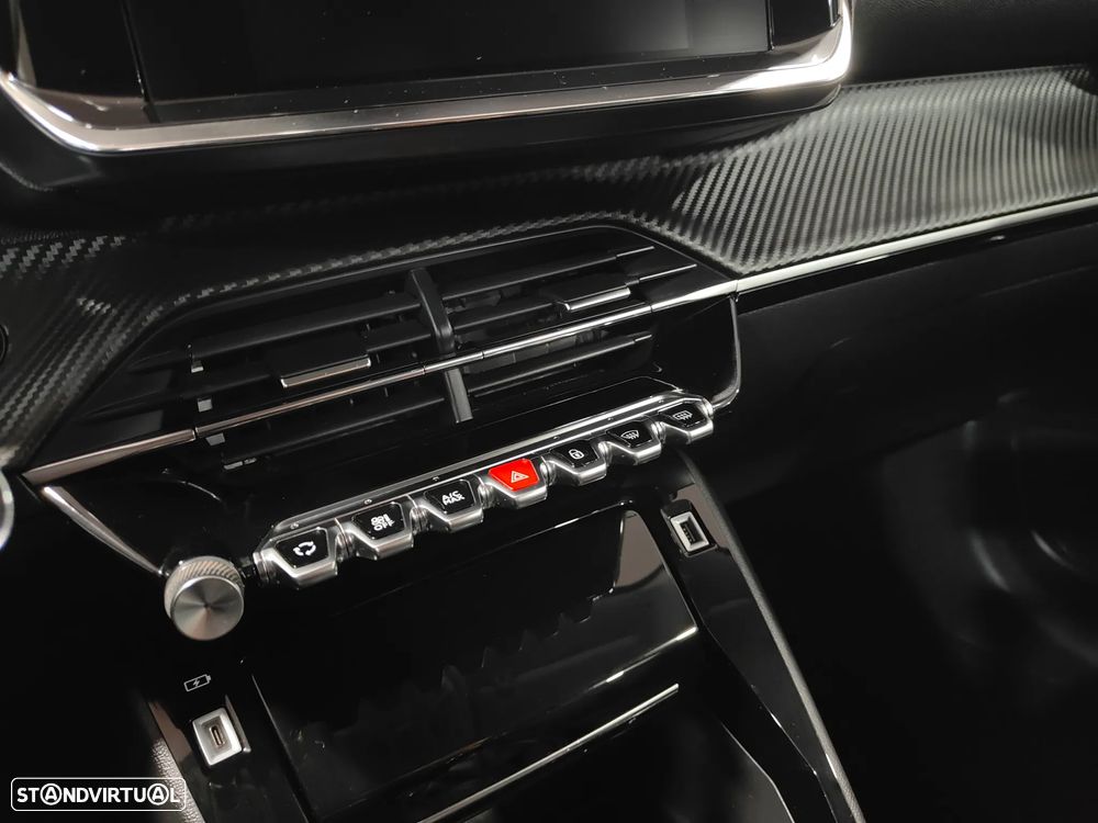 Peugeot 208 1.2 PureTech Allure EAT8 - 45