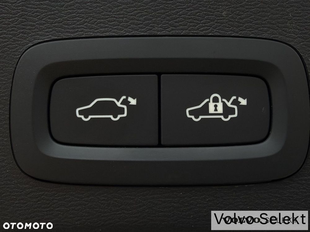 Volvo XC 40 - 30