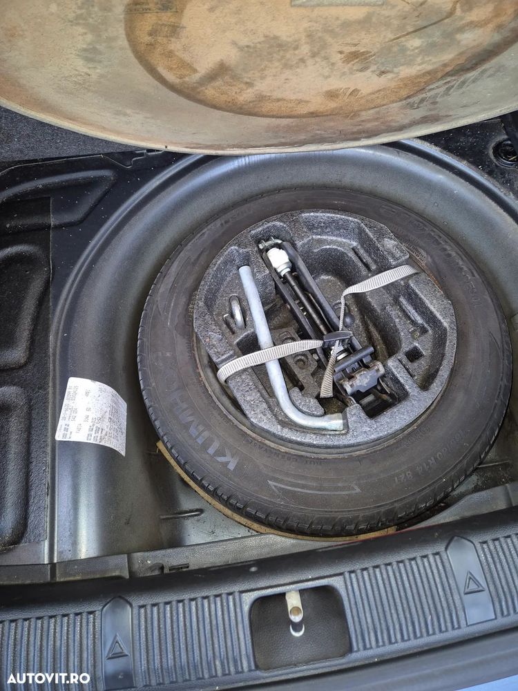 Skoda Fabia 1.2 HTP Ambiente - 20