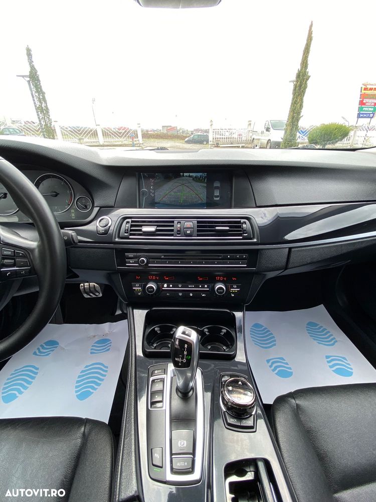 BMW Seria 5 520d Aut. Luxury Line - 12