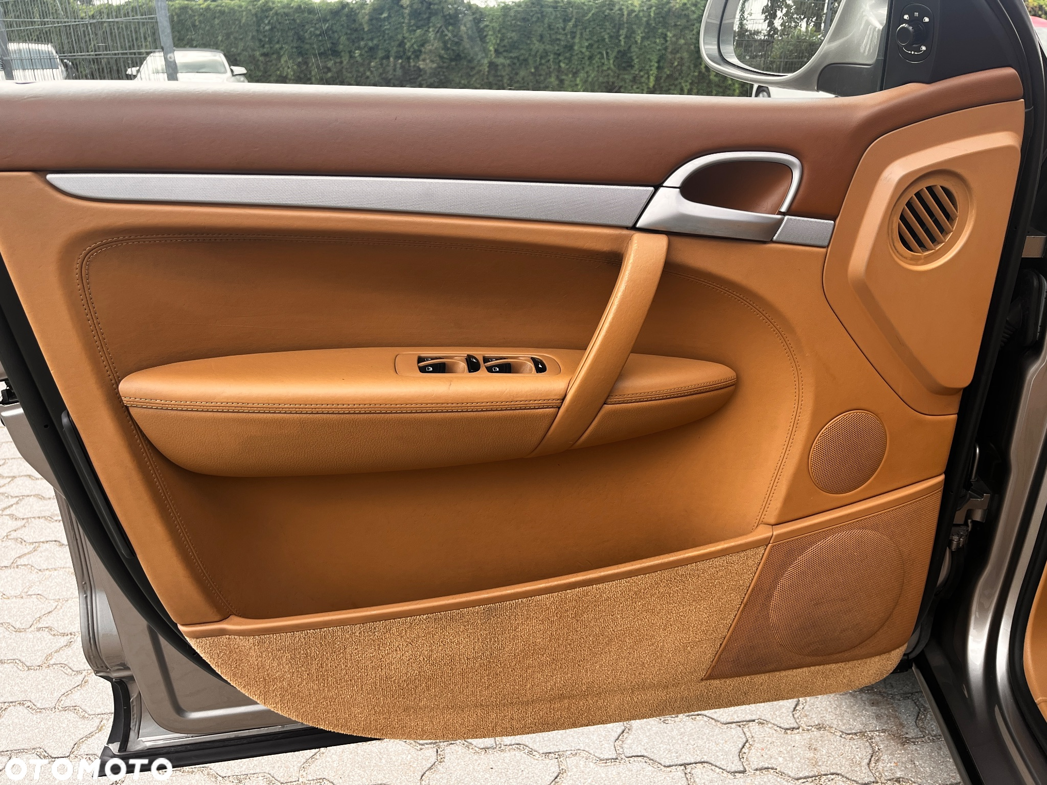 Porsche Cayenne Standard - 26