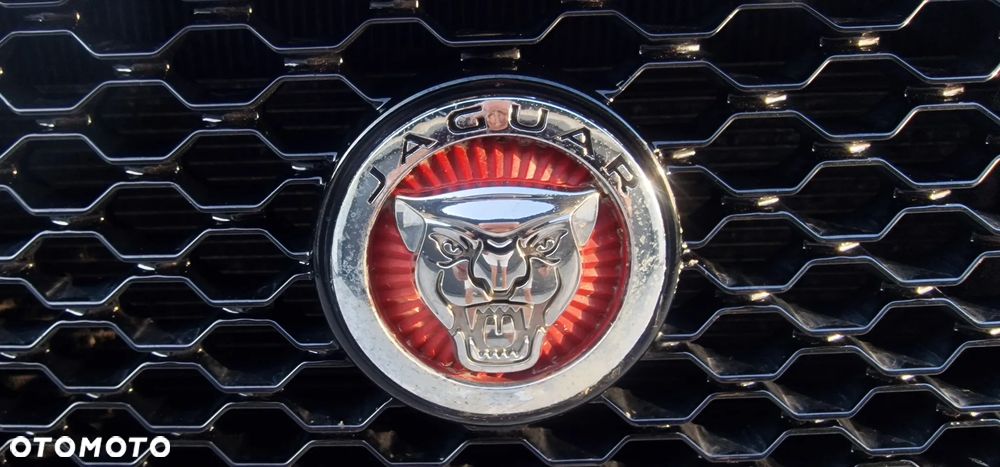 Jaguar F-Pace 2.0 i4D AWD Prestige - 30