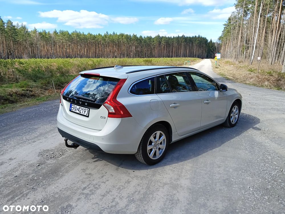 Volvo V60 D3 Summum - 12