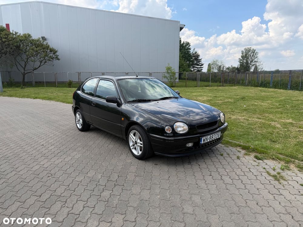 Toyota Corolla - 2