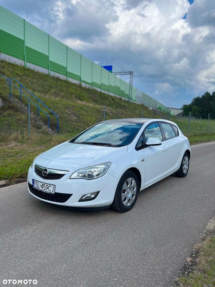 Opel Astra 1.3 CDTI Enjoy ecoFLEX - 1