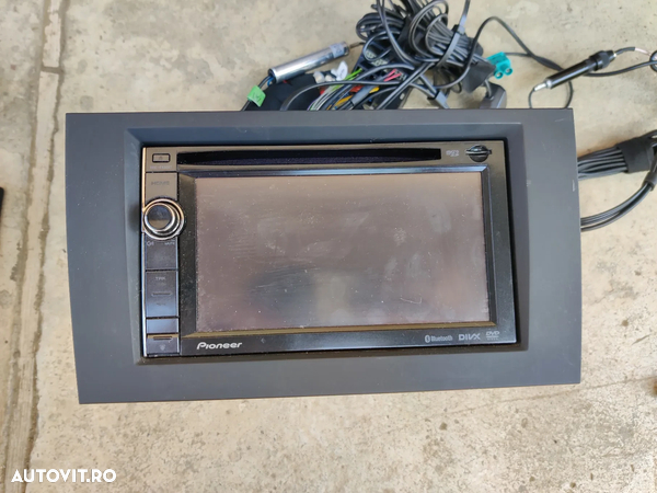 Navigatie DVD player PIONEER AVIC-F930BT mp3 Bluetooth USB Seat Exeo Audi A4 B6 B7