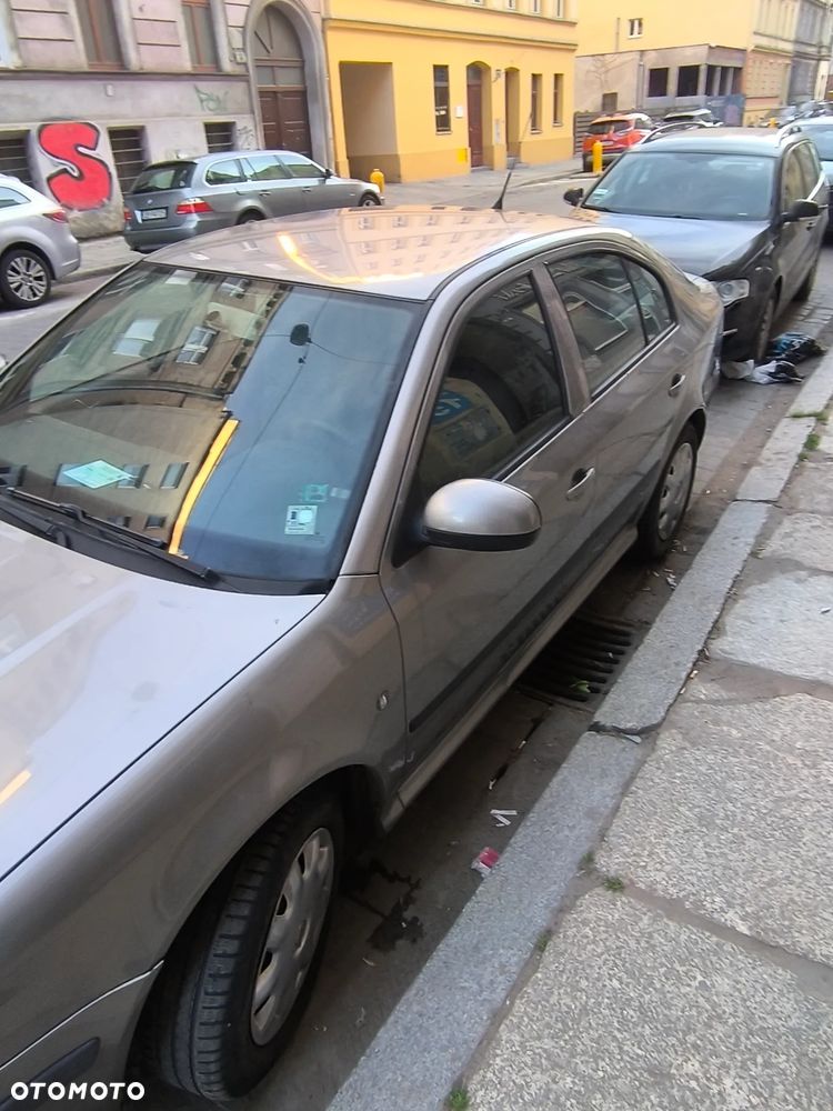 Skoda Octavia 1.6 Tour - 11