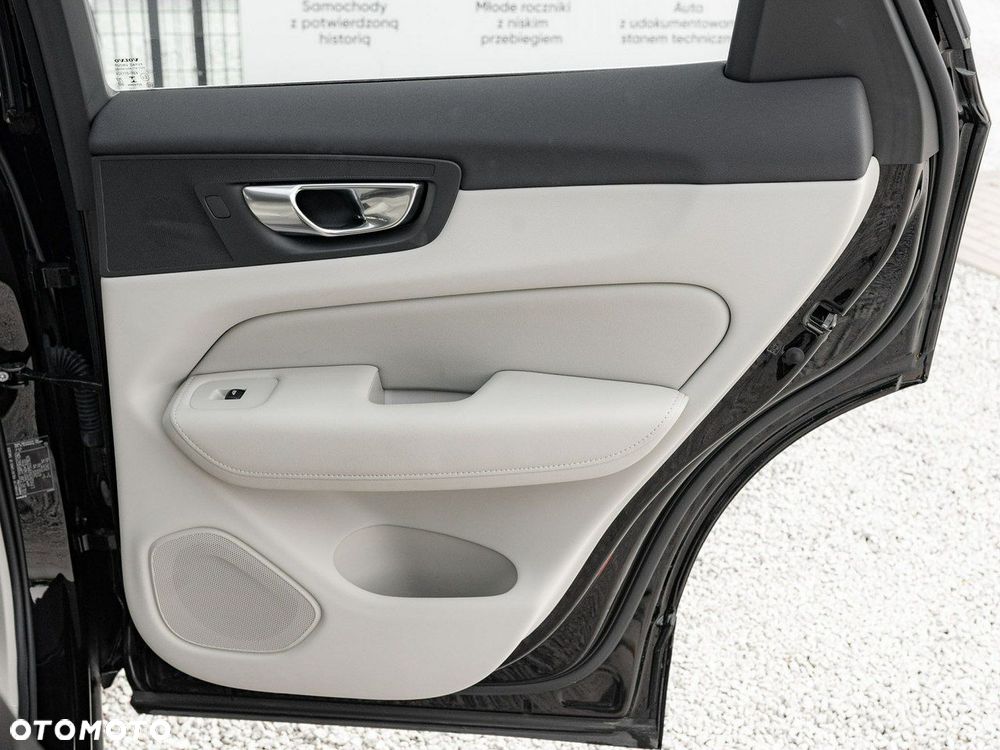 Volvo XC 60 - 30