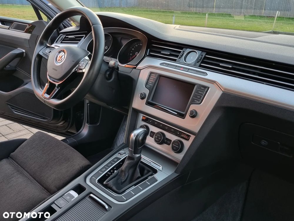 Volkswagen Passat 2.0 TDI BMT 4Mot Highline DSG - 24