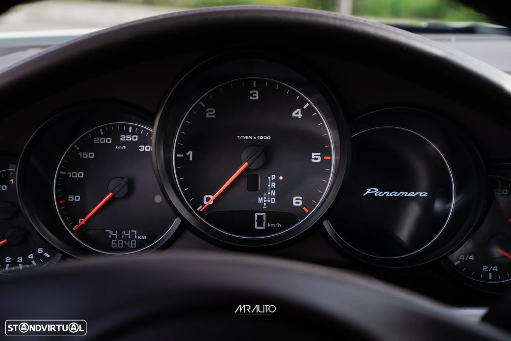 Porsche Panamera Standard - 9