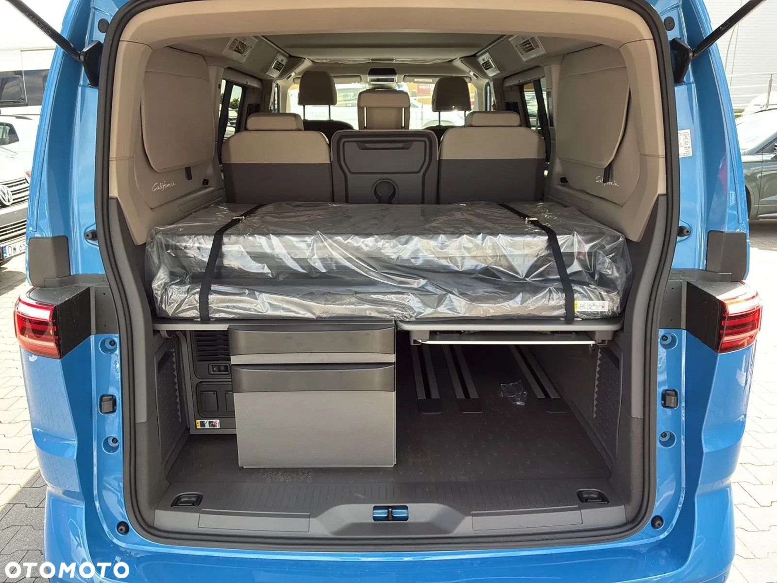 Volkswagen California - 11