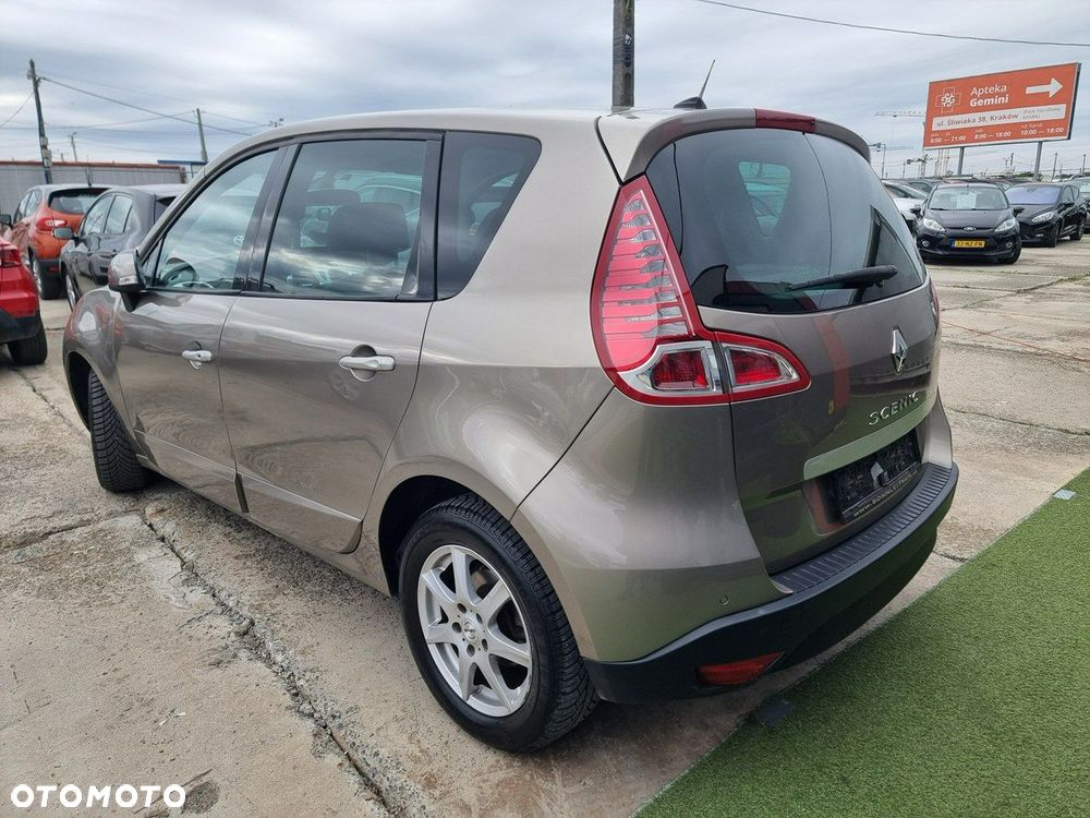 Renault Scenic 2.0 16V Privilege X-Tronic CVT - 7