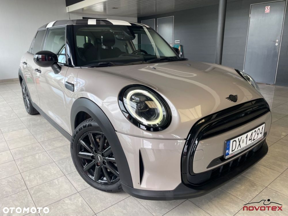 MINI Cooper Essential Trim - 2