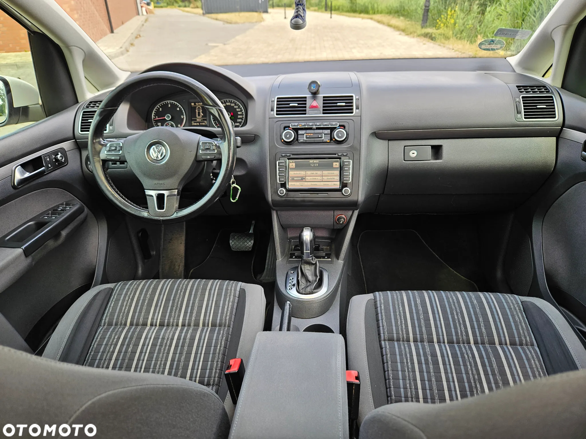Volkswagen Touran 2.0 TDI DPF Cross DSG - 23
