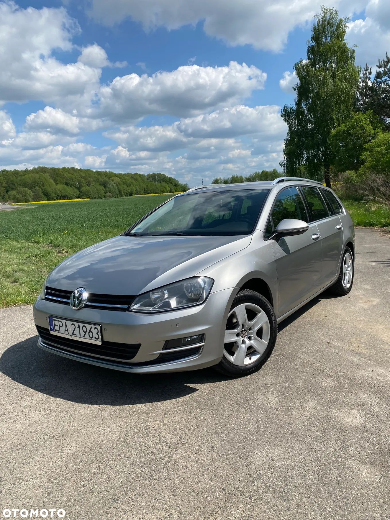 Volkswagen Golf - 1