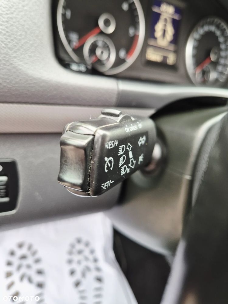 Volkswagen Touran 1.6 TDI DPF DSG MATCH - 21