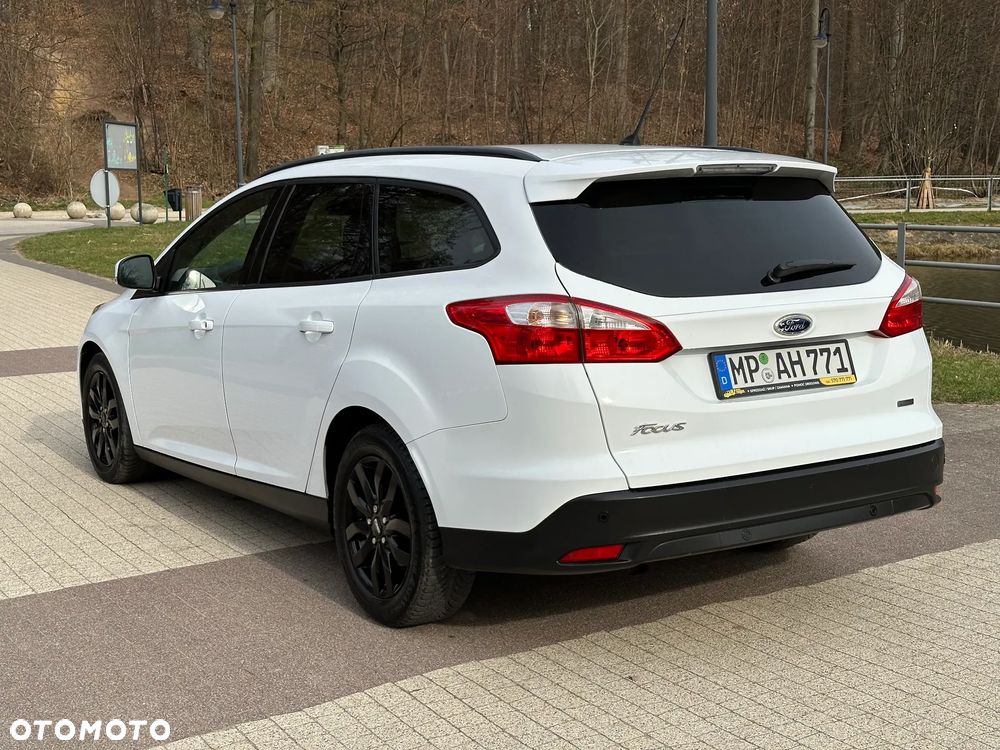 Ford Focus 1.0 EcoBoost STart-Stopp-System TITANIUM - 4