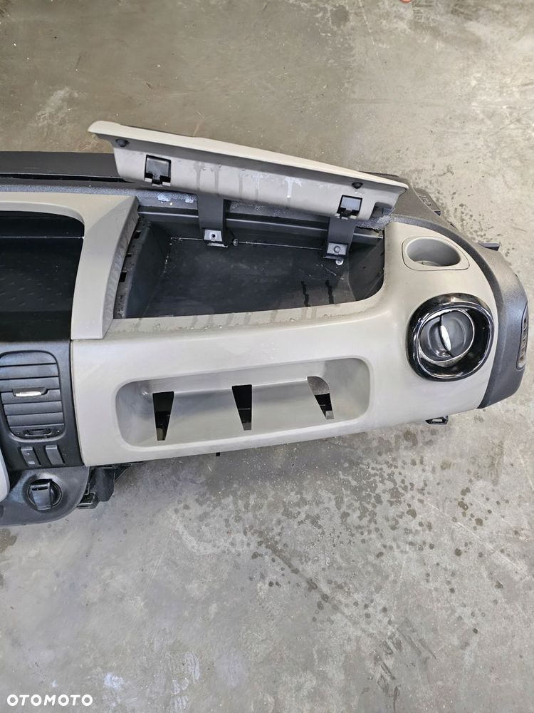 renault trafic iii deska rozdzielcza konsola kokpit - 4