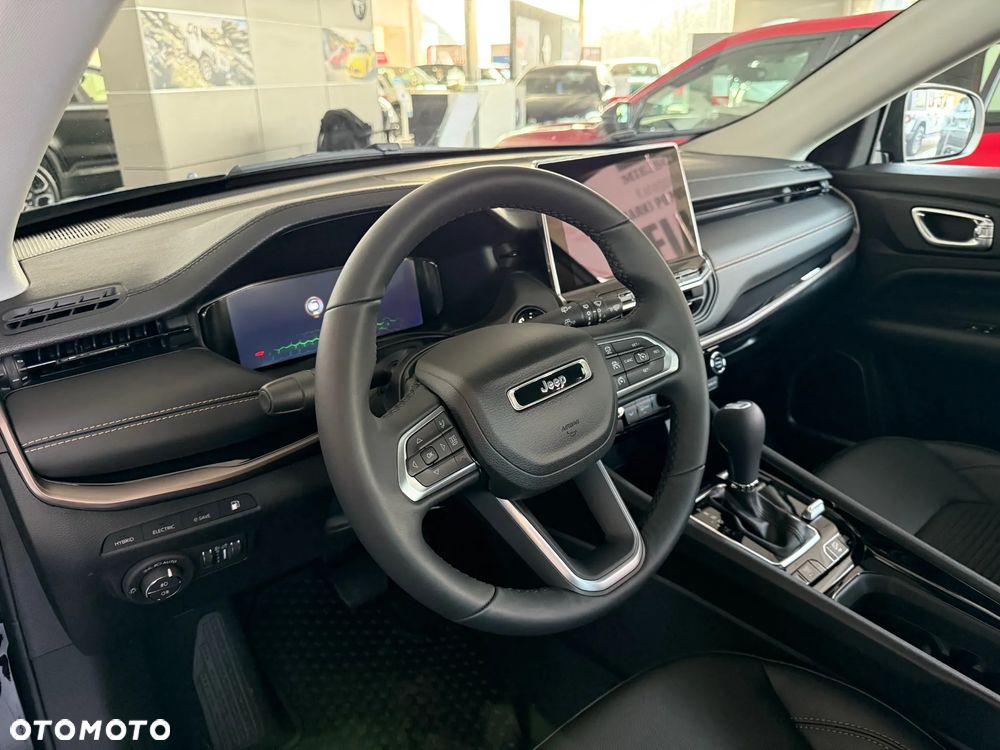 Jeep Compass ver-1-3-t4-phev-4xe-overland-s-s - 9