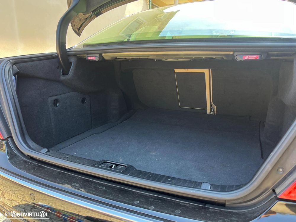 Mercedes-Benz E 220 CDI Avantgarde DPF - 18