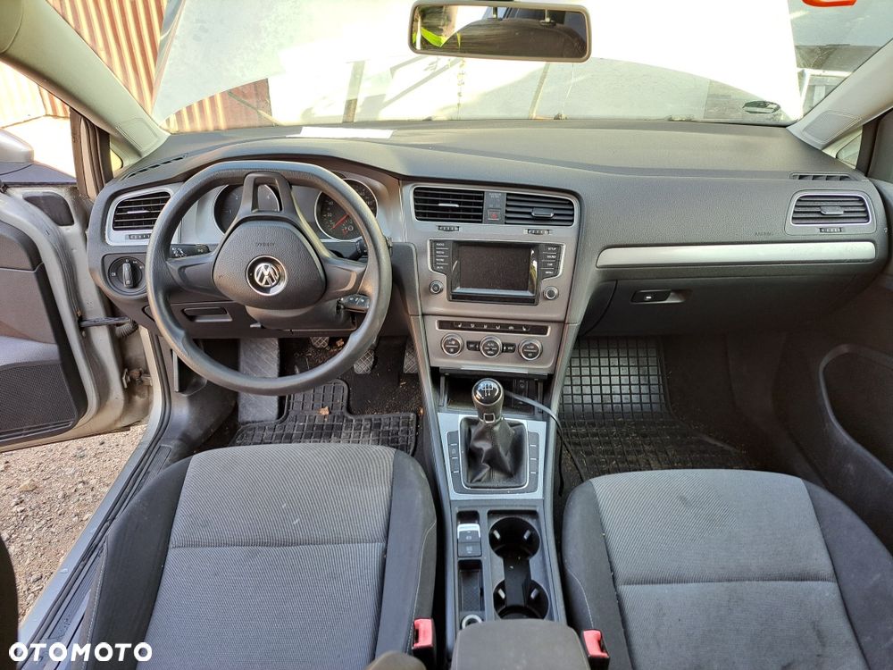 Volkswagen Golf - 4