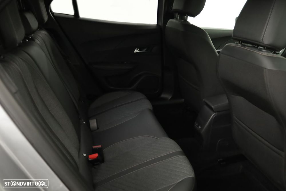 Peugeot e-2008 54 kWh Allure - 23