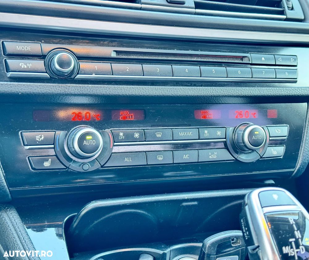 BMW Seria 5 520d Sport-Aut. - 8