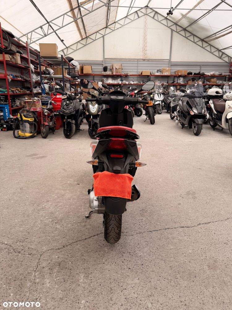 Aprilia SR - 7