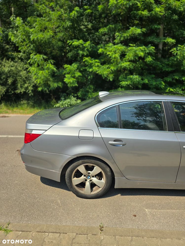 BMW Seria 5 525i - 16
