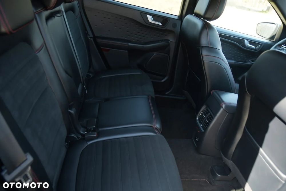 Ford Kuga 2.0 EcoBlue Hybrid ST-LINE - 18