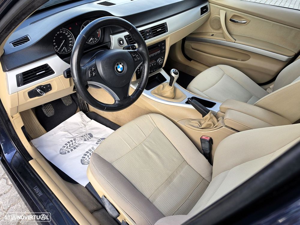 BMW 320 d xDrive - 9