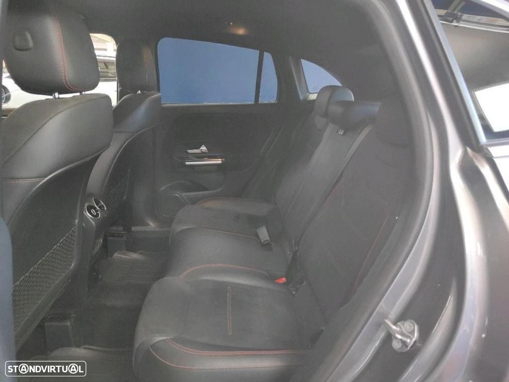 Mercedes-Benz GLA 250 - 12
