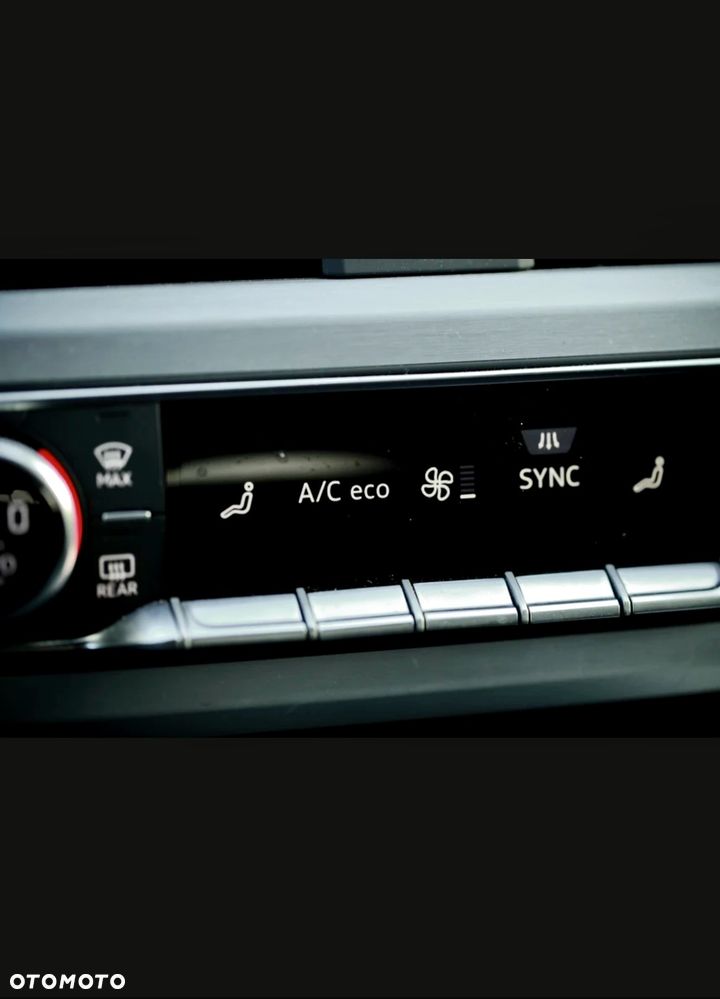 Audi A4 Avant 2.0 TDI S tronic quattro - 34