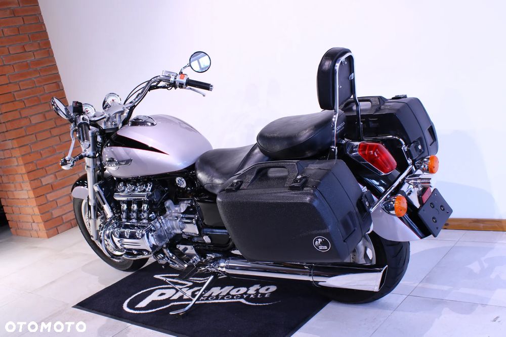 Honda GL - 6