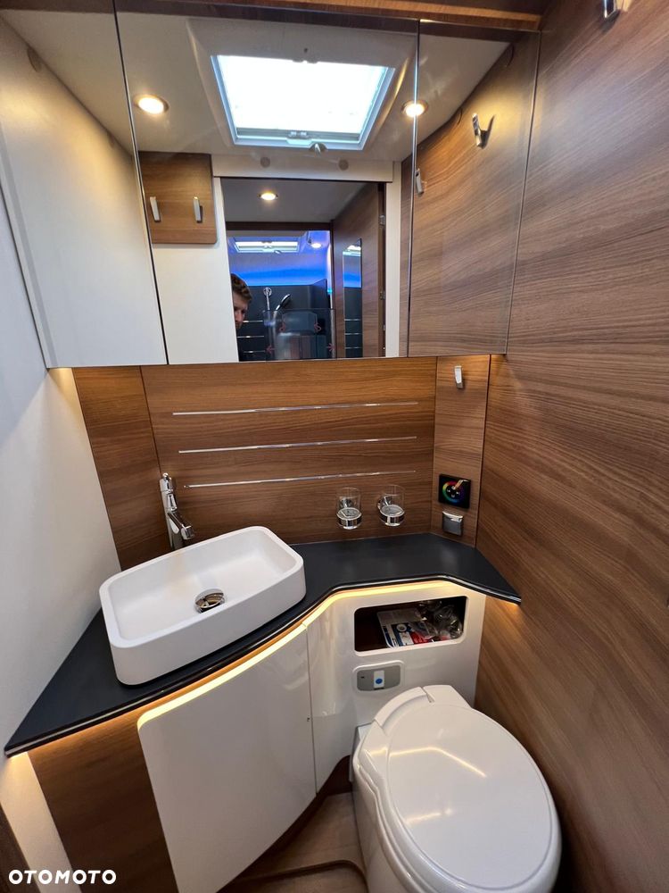 Rapido i166M DISTINCTION - aktywny tempomat DISTRONIC, ALDE, skórzana tapicerka - 31