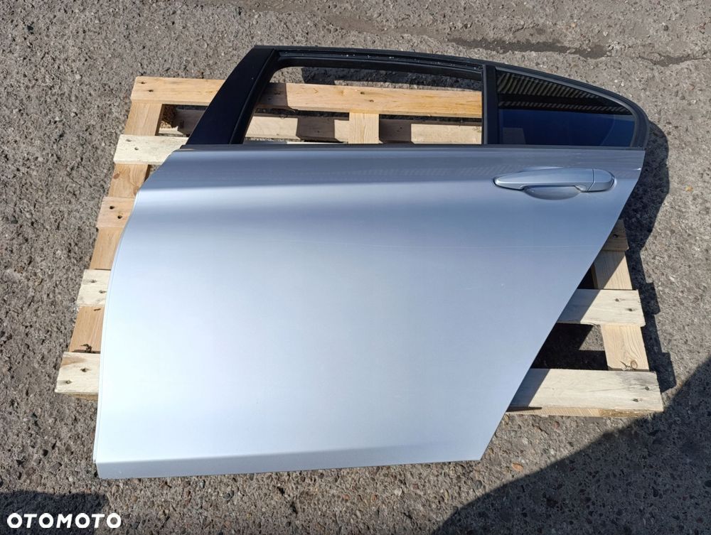 bmw f30 lewe tylne drzwi a83 - 1