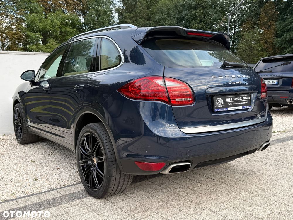 Porsche Cayenne Platinum Edition - 12
