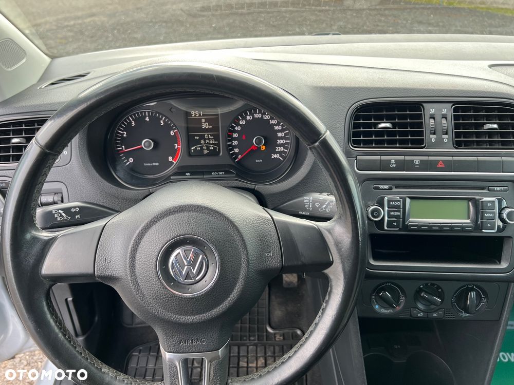 Volkswagen Polo - 12