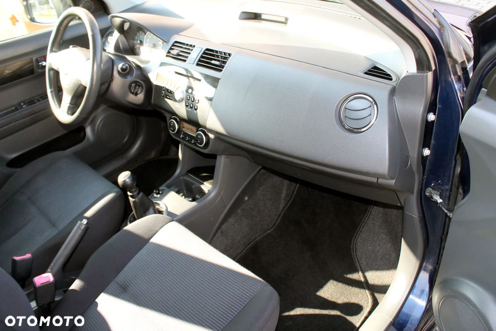 Suzuki Swift 1.3 4x4 Comfort - 12