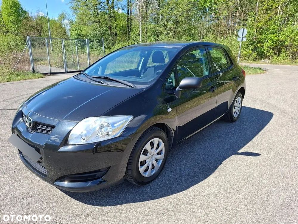 Toyota Auris 1.4 VVT-i Terra - 1